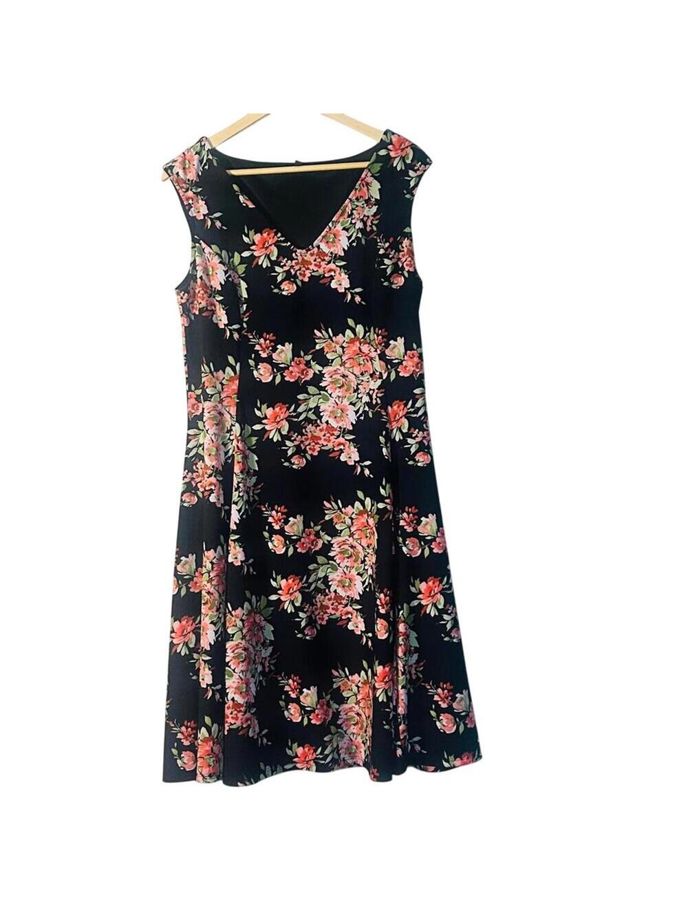 Tiana B Floral Sleeveless Dress 14 Black Pink White Green V-Neck Flowy